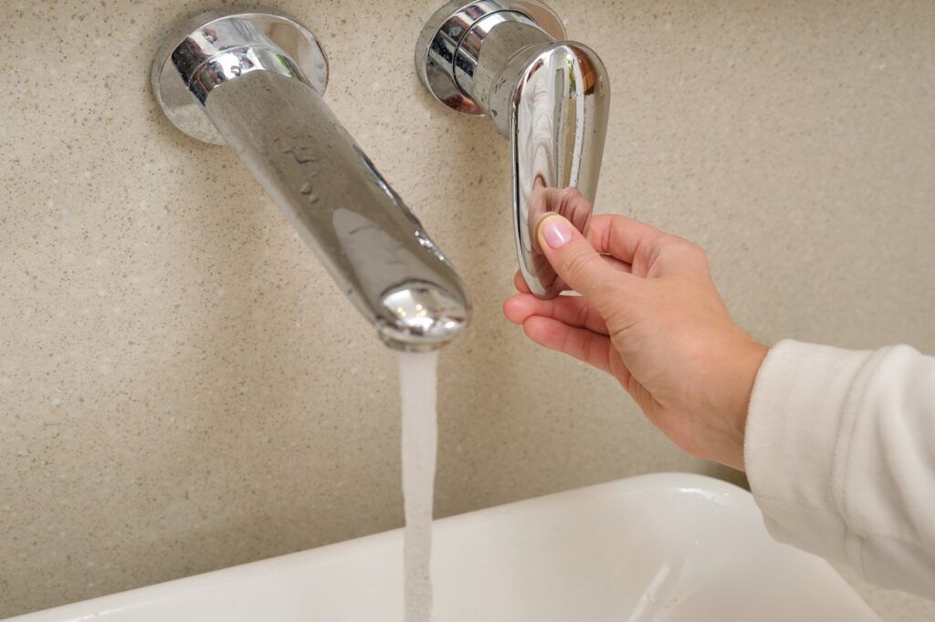 How to Fix a Spinning Faucet Handle: Easy DIY Solutions